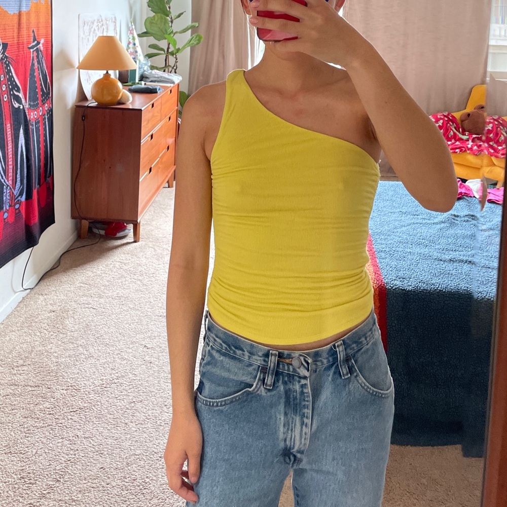 Ribbed Yellow One Shoulder Top